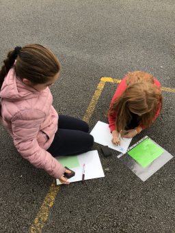 Ms.Moloney, a final year student in Mary Immaculate College, conducted a maths trail with Ms. Donnelly’s fourth class on Wednesday the 2nd of October. The children worked together in groups to problem solve and complete the maths trail. It was great fun working outdoors and taking advantage of the lovely autumn weather.